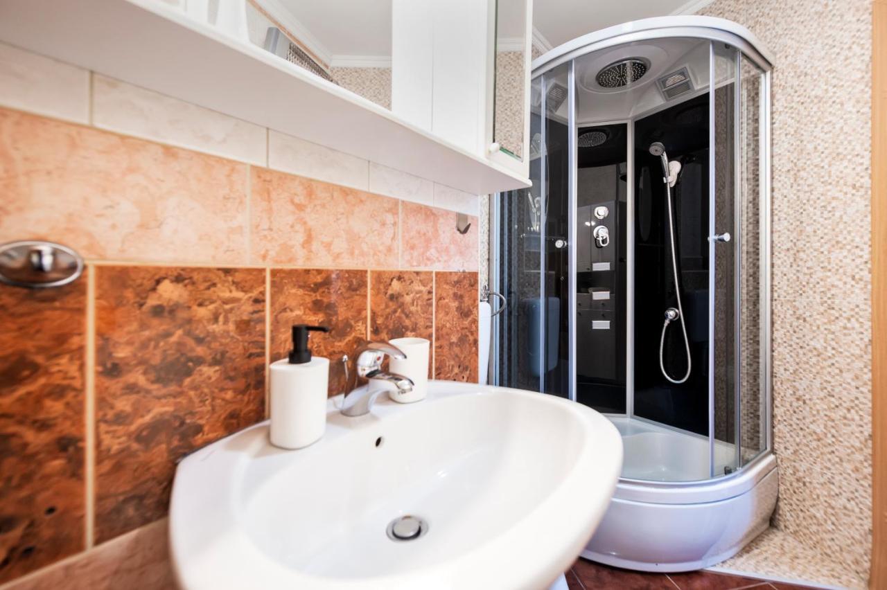Ap Downtown Apartment Rovinj Exterior foto